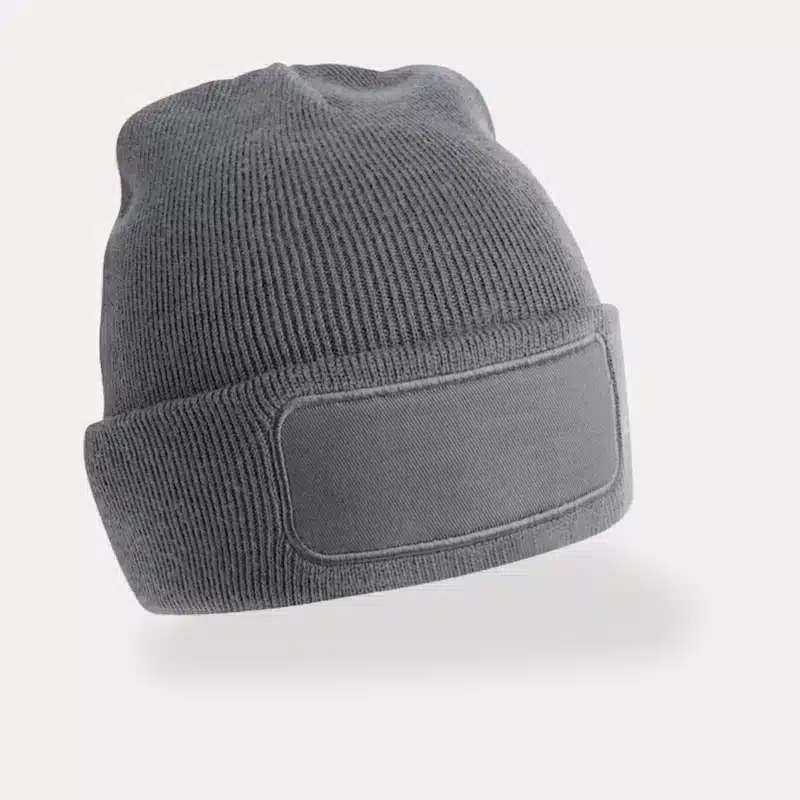 Bonnet tricoté avec écusson – Image 7