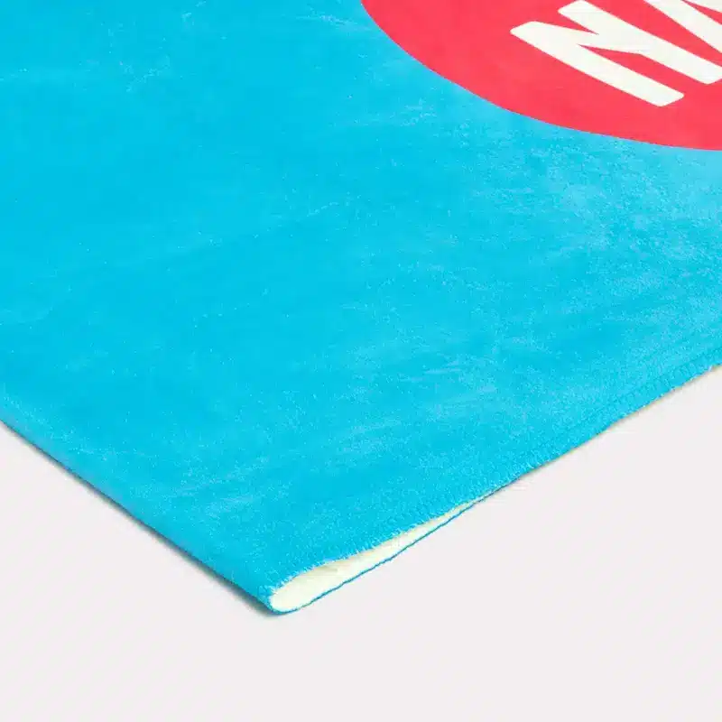Couverture en polaire imprimée en totalité – Image 4