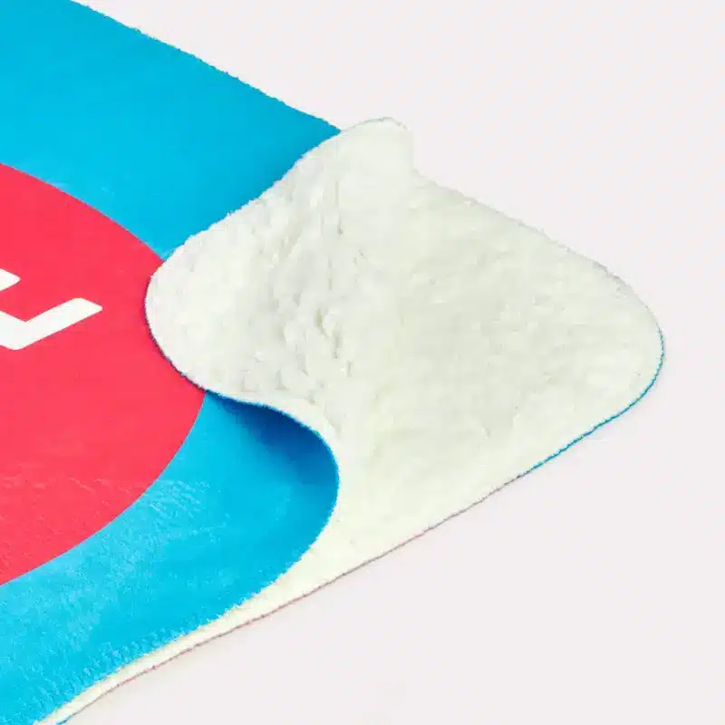 Couverture en polaire imprimée en totalité – Image 3