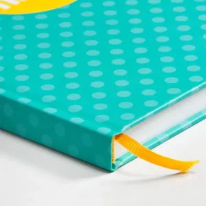Livre à couverture rigide