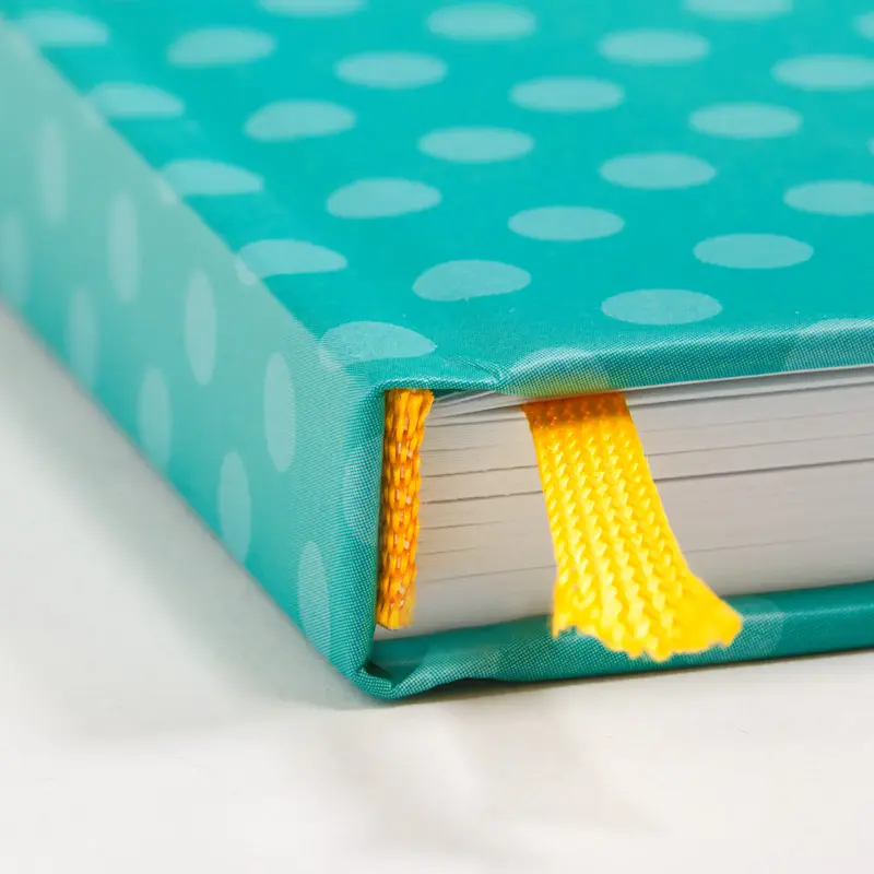 Livre à couverture rigide – Image 5