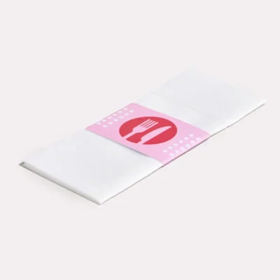 Serviette pliée en pochette à couverts (Airlaid)