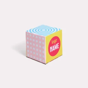 Siège cube en carton